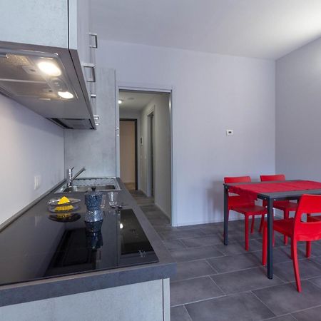 Papavero Apartment - Affitti Brevi Italia Лекко Экстерьер фото